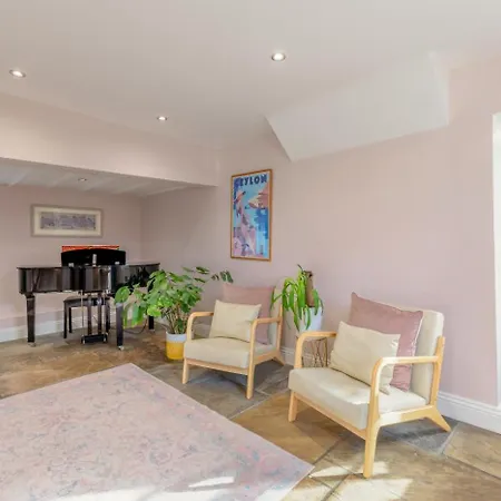 4 Bed In Oc-t36014
