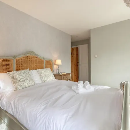 4 Bed In Oc-t36014 *