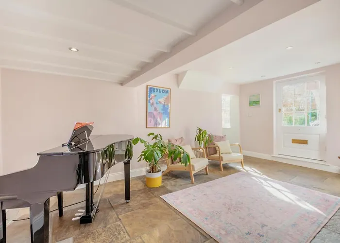 4 Bed In Oc-t36014 *