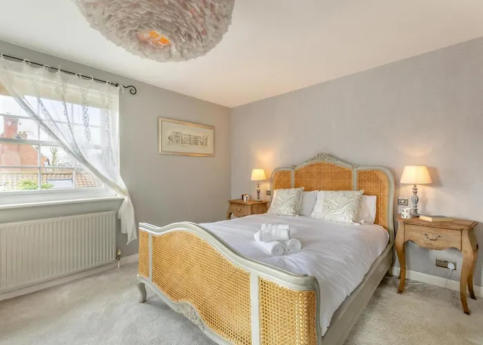 4 Bed In Oc-t36014 Casa de Férias