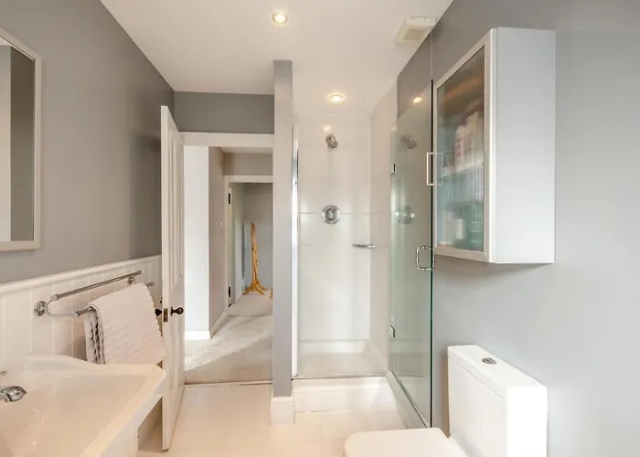 4 Bed In Oc-t36014 * Naburn