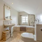 4 Bed In Oc-t36014 * Naburn