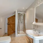 4 Bed In Oc-t36014 Holiday home Naburn